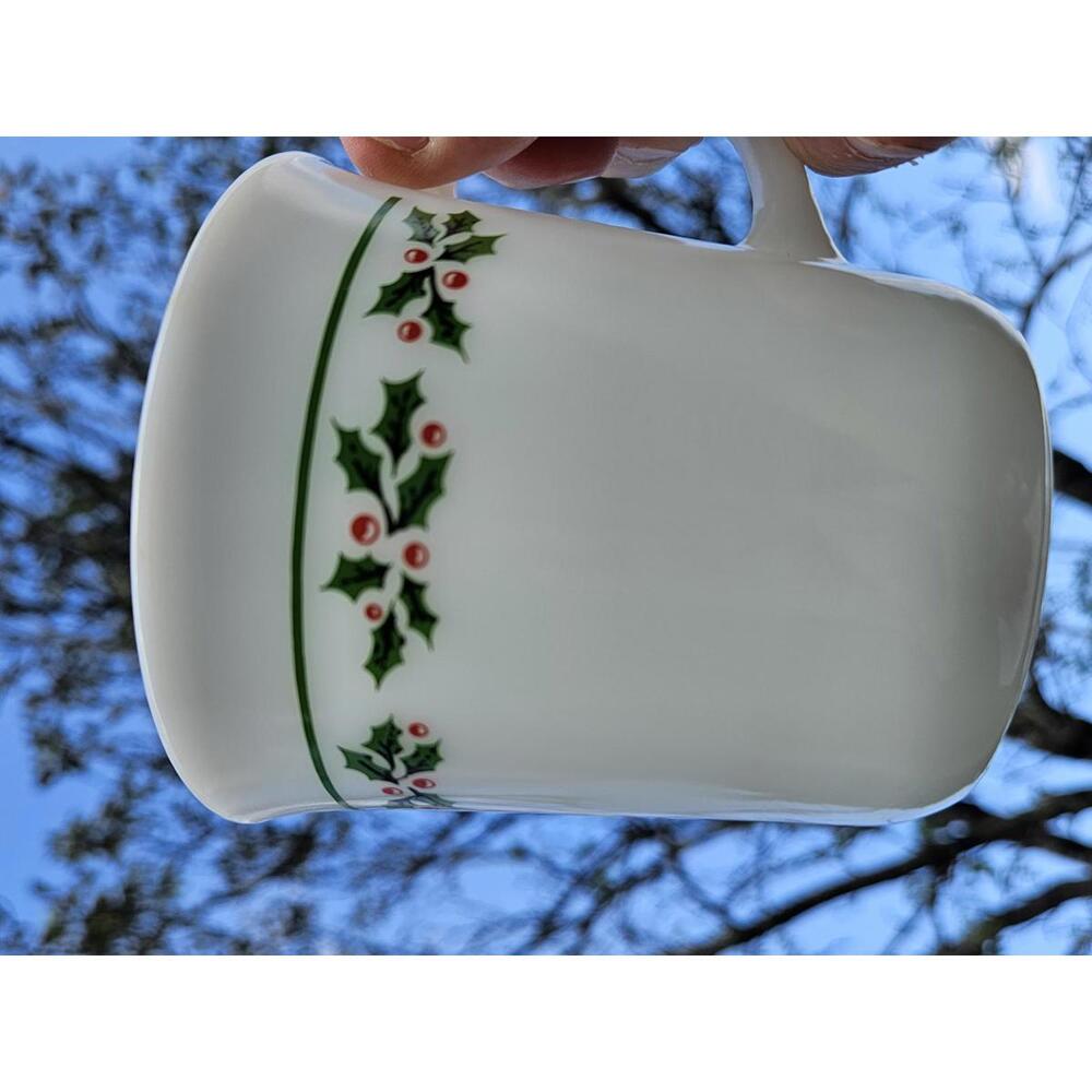 Vintage Corning Ware Holly Berry Mugs Limited 1986 1987 Release Set of 4 - Picture 2 of 9